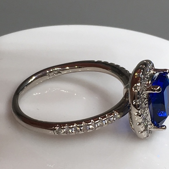 14k white gold sapphire halo engagement ring - Picture 6 of 8